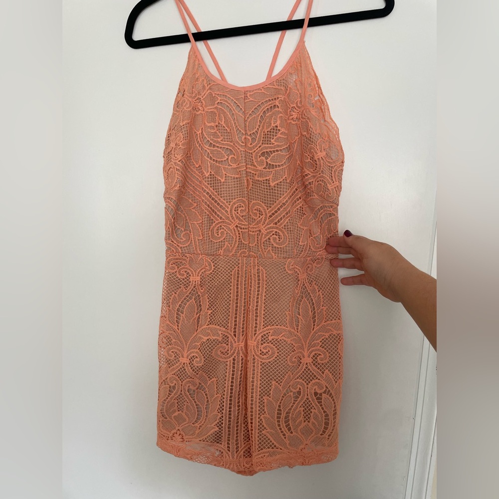 L’atiste Blush/Orange Lace Spaghetti Strap Shorts Romper Size M